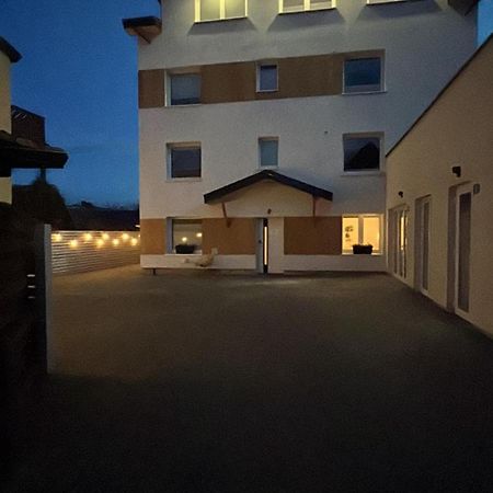 Apartamenty Sunny Stay Ястарня Екстериор снимка